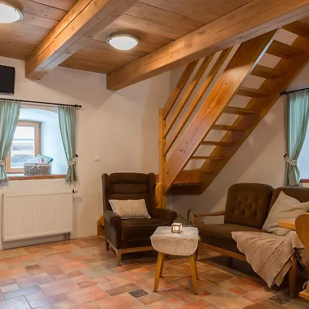 شقة Na Spejcharu Stribrec